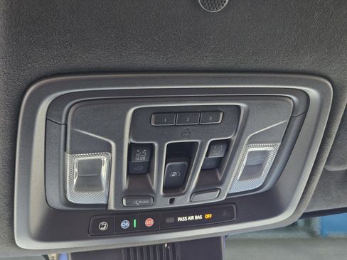 Used 2025 GMC Sierra 1500 Denali Ultimate AWD/4WD image 31
