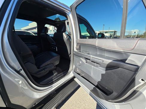 Used 2022 Ford Expedition Max Limited AWD/4WD image 14