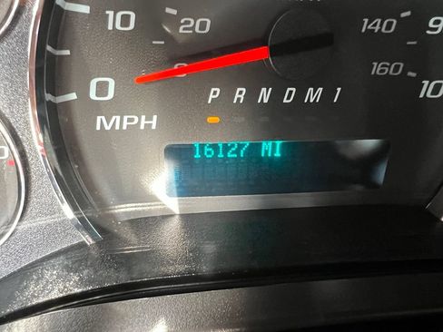 Used 2025 Chevrolet Express 2500 w/ Driver Convenience Package RWD image 38