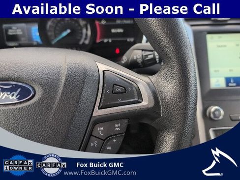 Used 2020 Ford Fusion SE image 15