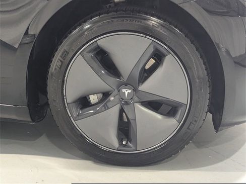 Used 2019 Tesla Model 3 Standard Range image 26
