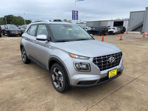 New 2026 Hyundai Venue SEL FWD image 44