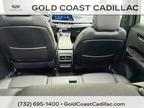 Certified 2024 Cadillac XT4 Luxury w/ Cold Weather Package AWD/4WD image 12