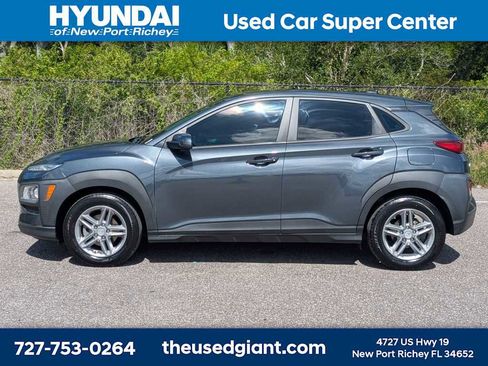 Used 2020 Hyundai Kona SE FWD image 2