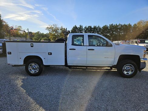 Used 2015 Chevrolet Silverado 2500 W/T AWD/4WD image 6