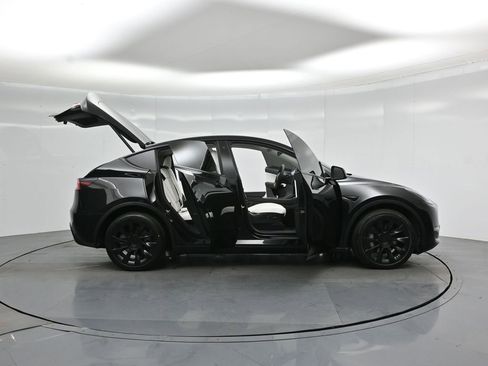 Used 2021 Tesla Model Y Long Range AWD/4WD image 3
