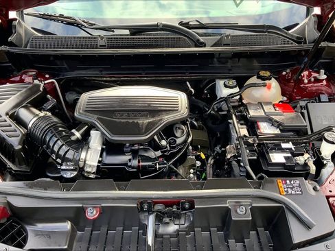 Used 2021 GMC Acadia SLE image 30