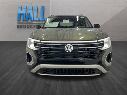 New 2026 Volkswagen Atlas Peak Edition image 8