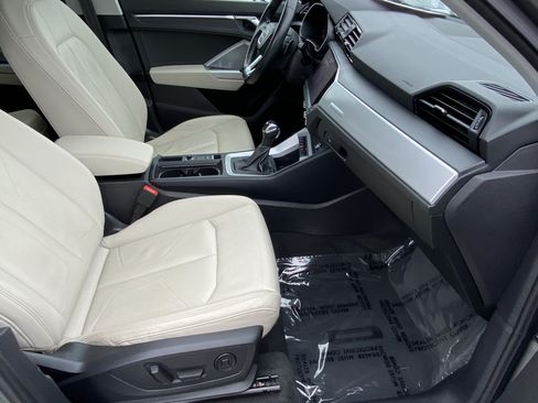Used 2021 Audi Q3 2.0T Premium w/ Convenience Package AWD/4WD image 10