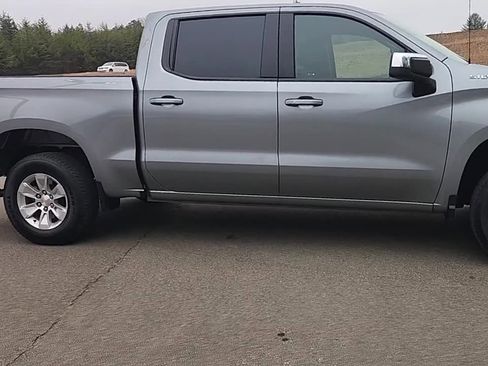 Used 2025 Chevrolet Silverado 1500 LT image 9