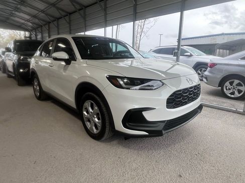 Used 2024 Honda HR-V LX image 1