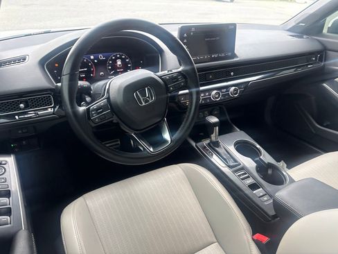 Used 2023 Honda Civic Sport Touring image 4
