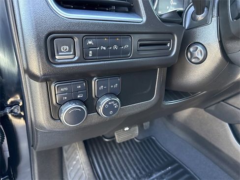 Used 2021 Chevrolet Tahoe LT w/ Luxury Package image 42