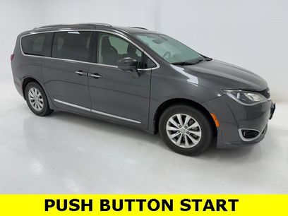 Used 2019 Chrysler Pacifica Touring-L