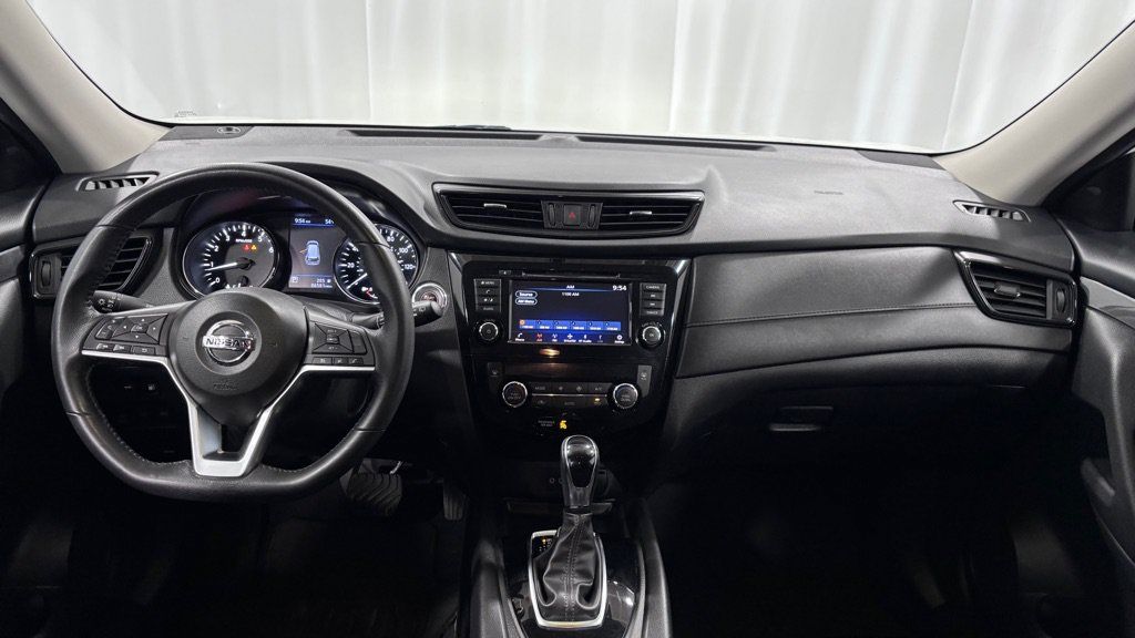 Used 2018 Nissan Rogue SV AWD/4WD image 10