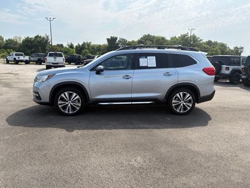 Used 2022 Subaru Ascent Limited w/ Technology Package AWD/4WD image 4