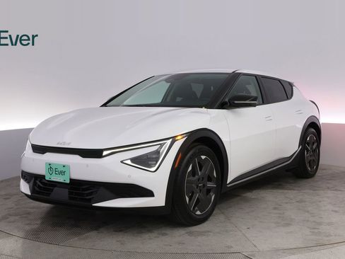 Used 2025 Kia EV6 Light RWD image 2