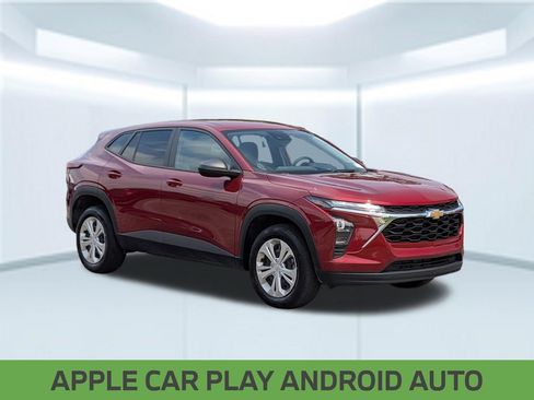 Used 2025 Chevrolet Trax LS FWD image 10
