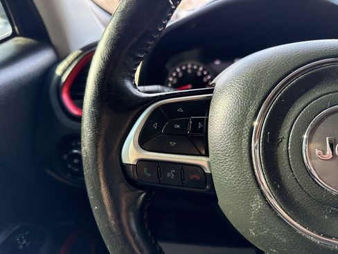 Used 2019 Jeep Renegade Trailhawk w/ Cold Weather Group II image 17