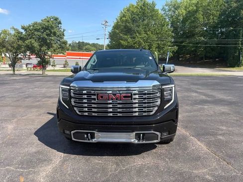 Used 2023 GMC Sierra 1500 Denali w/ Denali Reserve Package AWD/4WD image 3
