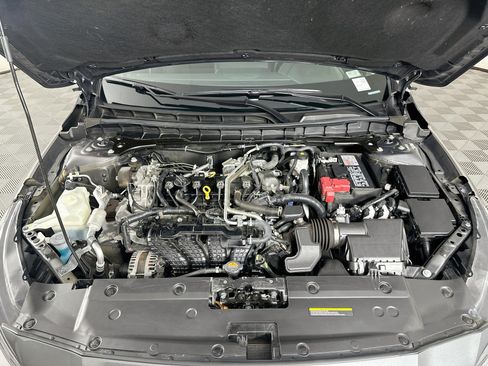 Used 2024 Nissan Altima 2.5 SV w/ SV Premium Package FWD image 32
