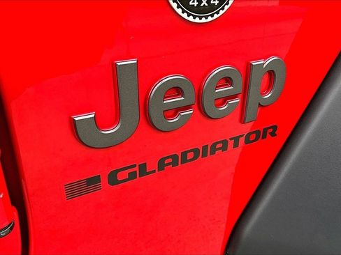 Used 2023 Jeep Gladiator Rubicon w/ LED Lighting Group AWD/4WD image 26