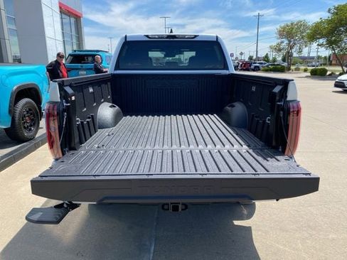 New 2026 Toyota Tundra Platinum AWD/4WD image 4
