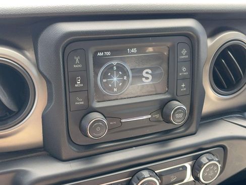 Used 2019 Jeep Wrangler Unlimited Sport S AWD/4WD image 23