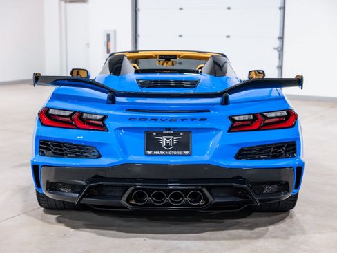 Used 2023 Chevrolet Corvette Z06 RWD image 8