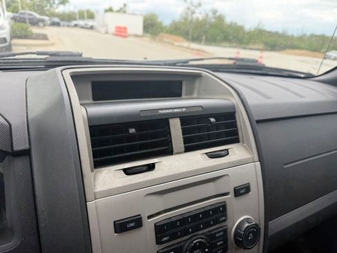 Used 2012 Ford Escape XLT AWD/4WD image 16
