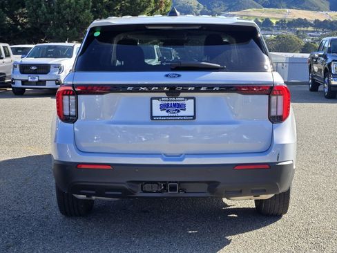 New 2026 Ford Explorer Active image 5