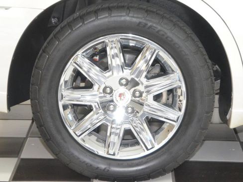 Used 2011 Cadillac DTS Premium w/ Driver Awareness Package image 15