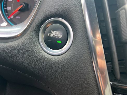 Used 2023 Chevrolet Traverse LT w/ Midnight/Sport Edition image 21