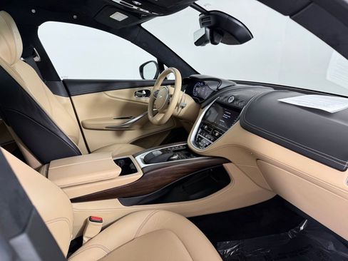 Used 2021 Aston Martin DBX AWD/4WD image 15