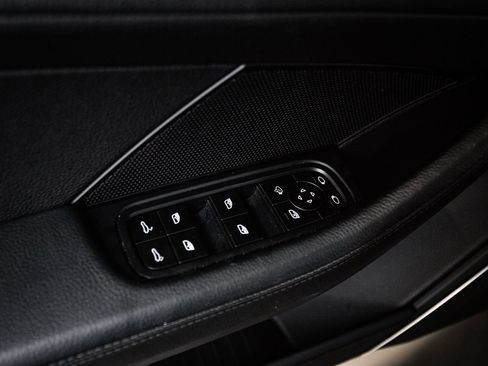 Certified 2023 Porsche Panamera 4 Platinum Edition AWD/4WD image 22