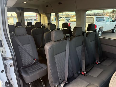 Used 2023 Ford Transit 350 XL image 32
