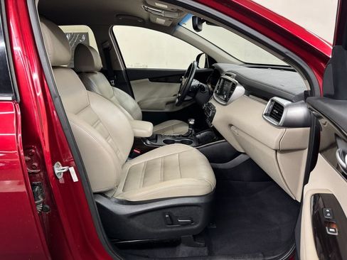 Used 2019 Kia Sorento EX AWD/4WD image 30