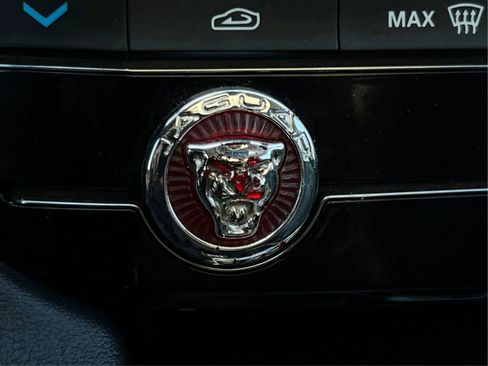 Used 2019 Jaguar F-PACE Prestige AWD/4WD image 41