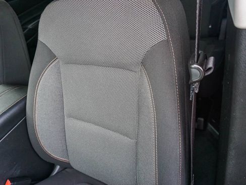 Used 2021 Chevrolet Traverse LT FWD image 20