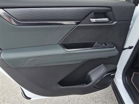 New 2026 GMC Acadia AT4 image 12