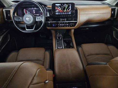 Used 2023 Nissan Pathfinder Platinum AWD/4WD image 8