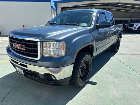 Used 2009 GMC Sierra 1500 SLT AWD/4WD image 2