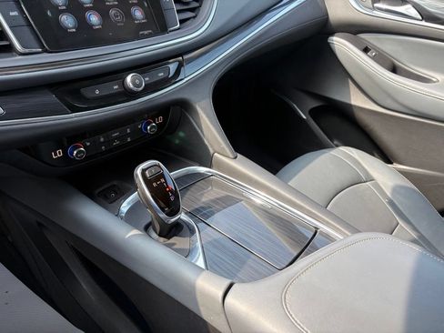 Used 2019 Buick Enclave Essence AWD/4WD image 24