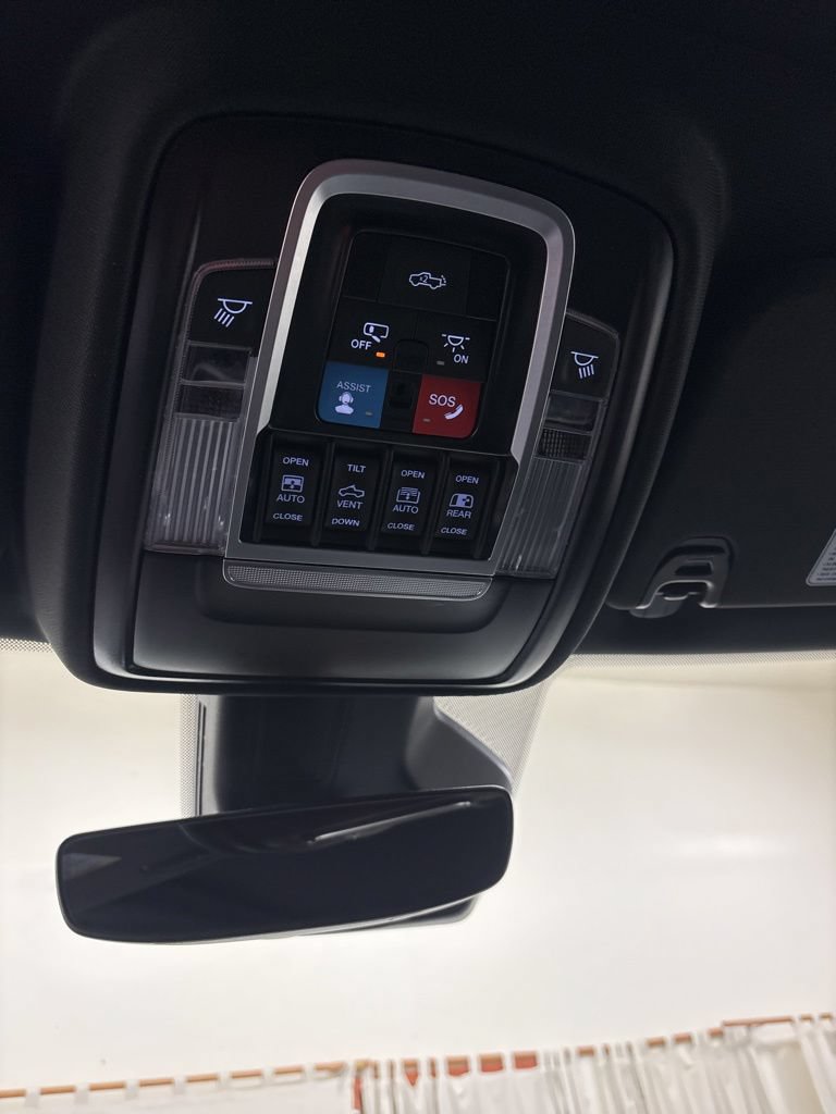 New 2026 RAM 1500 Laramie w/ Laramie Preferred Package AWD/4WD image 15