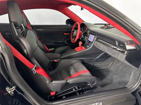 Certified 2019 Porsche 911 GT3 image 24