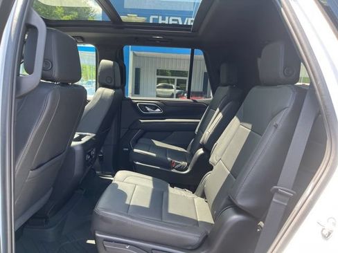 Used 2024 Chevrolet Tahoe Z71 w/ Luxury Package AWD/4WD image 30