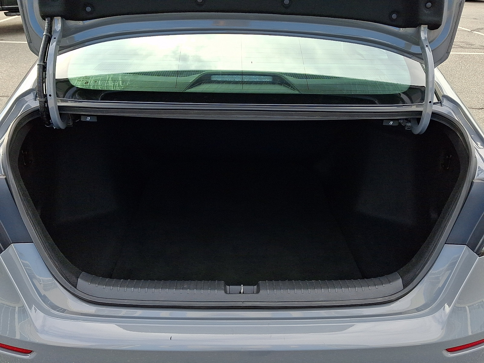 Used 2025 Honda Accord Sport image 32