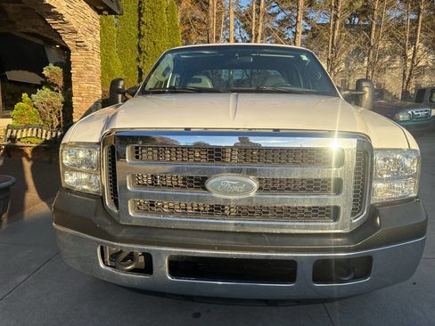 Used 2006 Ford F350 Lariat image 8