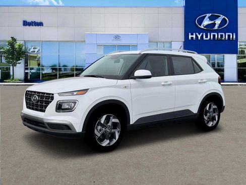 New 2026 Hyundai Venue SEL FWD image 2
