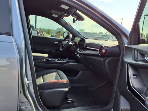 Used 2026 Chevrolet Equinox RS w/ Safety and Technology Package FWD image 26